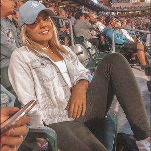 Meet your Posher, Brianna